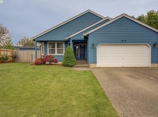 614 SE 6th St, Dundee, OR 97115