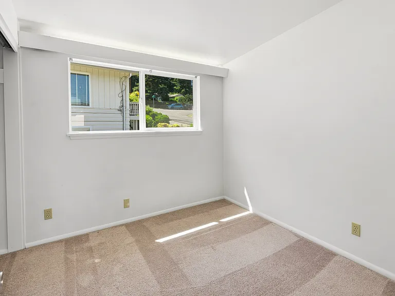 2509 NE 115th St #A — Photo 12