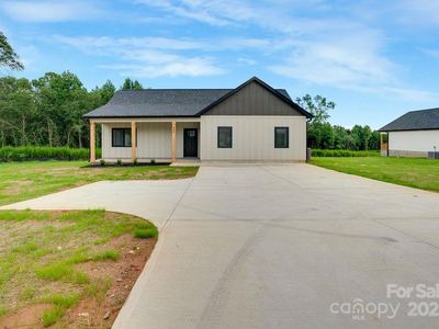 665 S Grove St, Lincolnton, NC, 28092