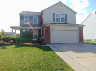 56583 Winding Creek Dr, Macomb, MI