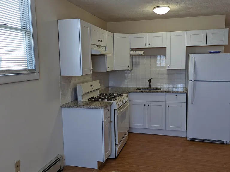 569 Somerville Ave #1 — Photo 3
