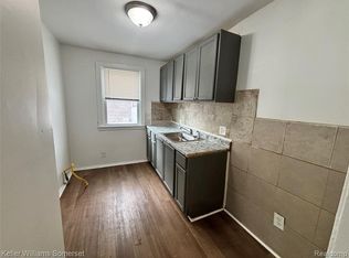 4651 Chatsworth St, Detroit, MI 48224