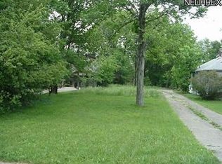 2128 Grantwood Dr, Parma, OH 44134