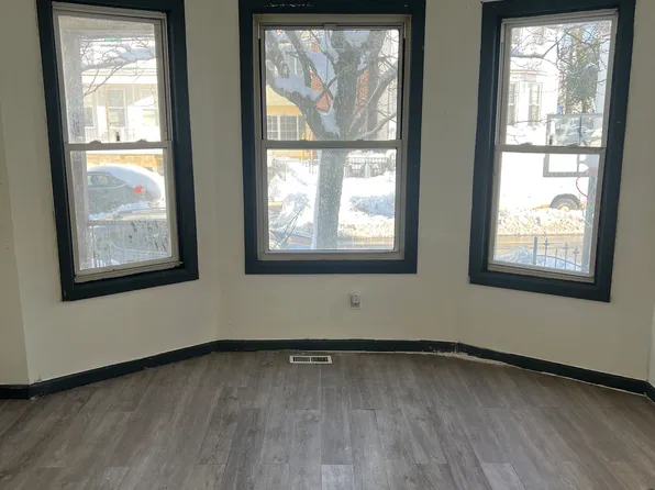 205 S 10th St #A, Newark, NJ 07107