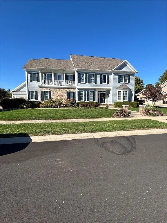 2675 S Lake Pkwy photo 1