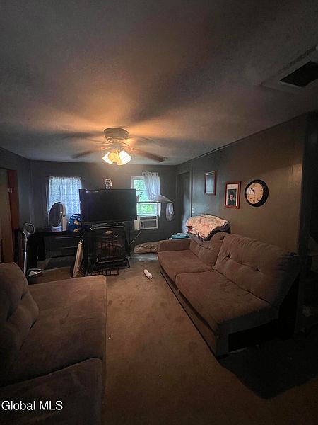 5th image of 76 E Main Street