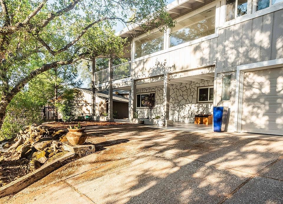 1st image of 23557 Singing Hills Ct