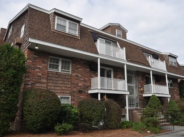 90 Beacon St APT 8, Lawrence, MA 01843