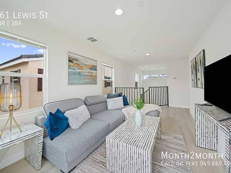 761 Lewis St — Photo 4
