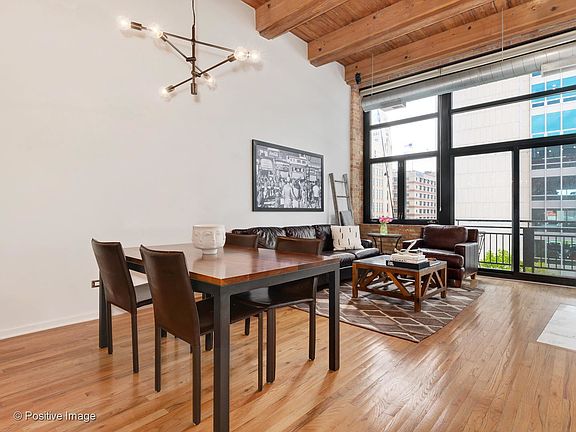 5th image of 525 W Superior St APT 422