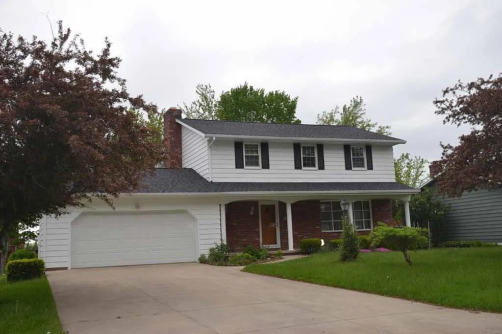 748 Partridge Dr photo 1