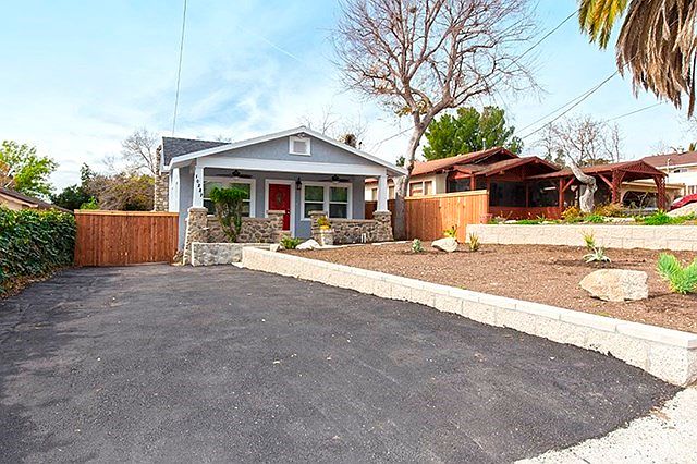 Front left from driveway