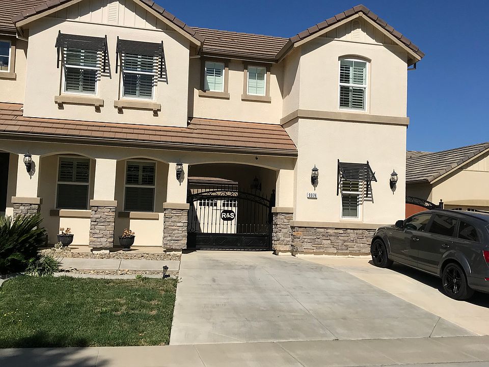 2nd image of 9976 Carinata Dr