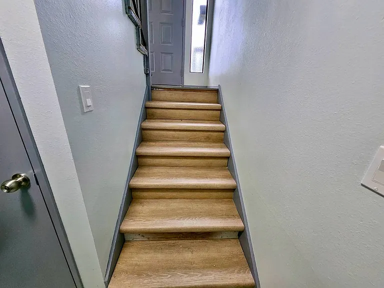 4323 SE 4th Pl — Photo 7