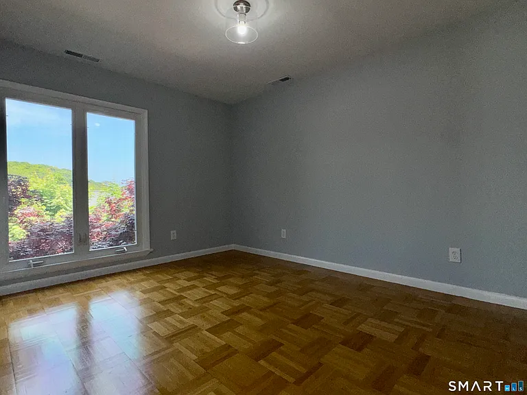 115 Flax Hill Rd #10 — Photo 10