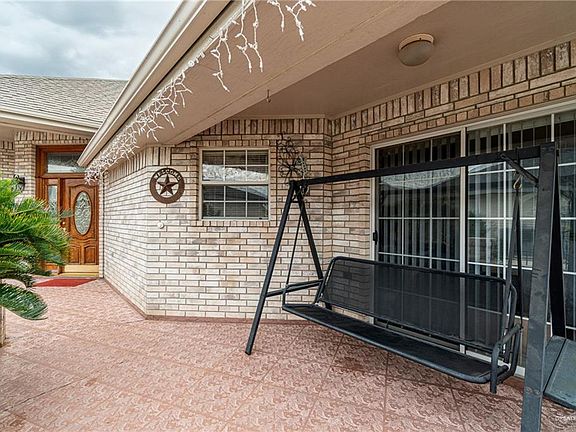 3rd image of 713 Lake View Dr