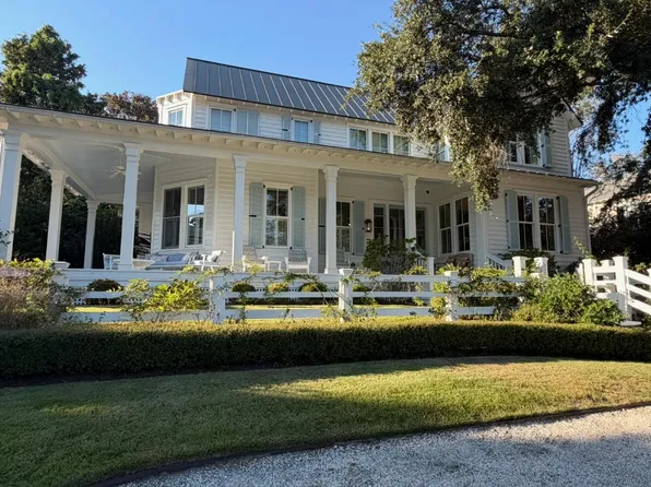 126 Hibben St, Mount Pleasant, SC 29464