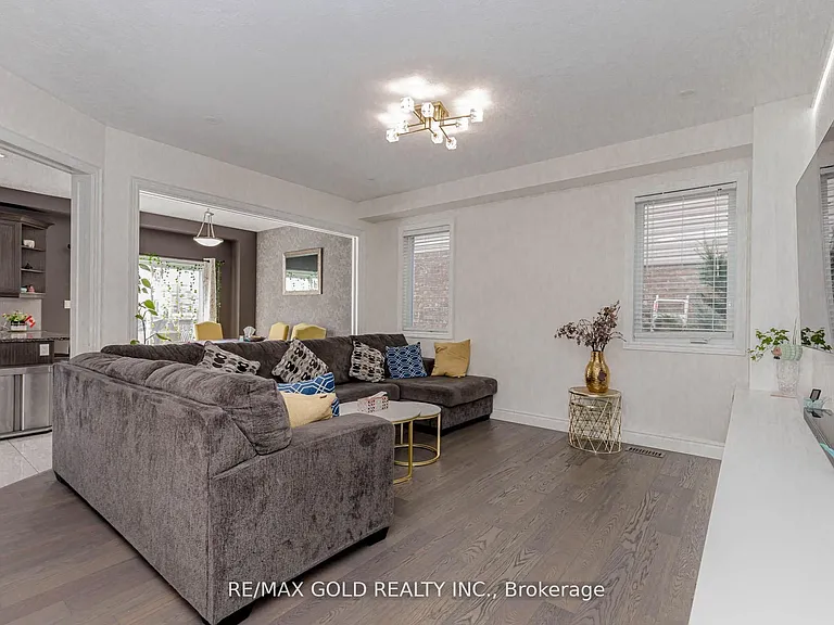240 Birkinshaw Rd — Photo 7
