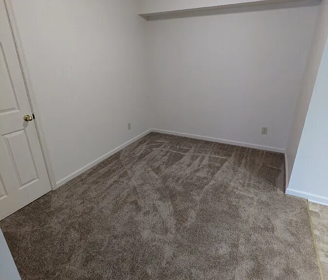 1214 Poplar Cir #B — Photo 3