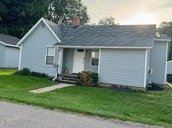 1010 1st Ave, Lake Odessa, MI 48849