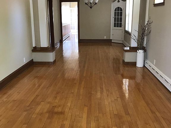 5th image of 226 E Grantley Ave