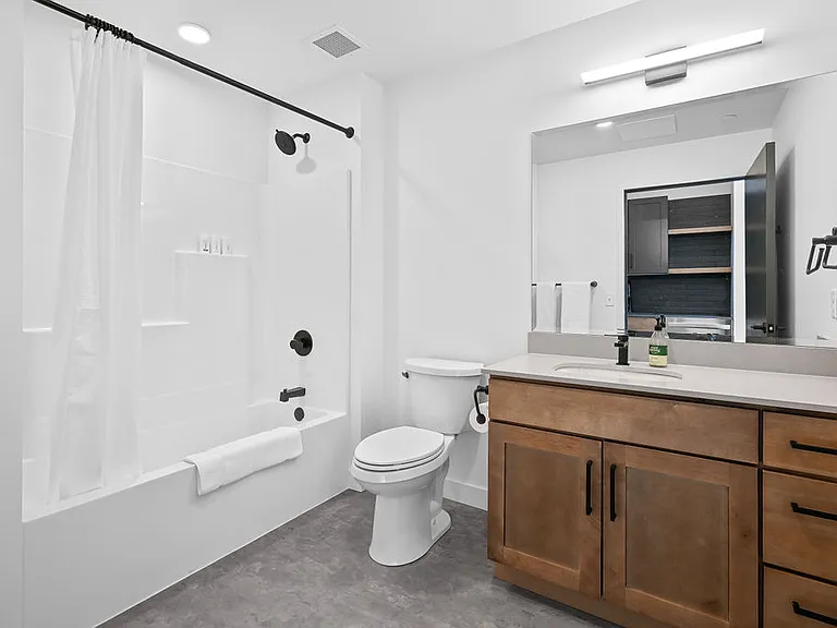 Urbane424 Apartments — Photo 21