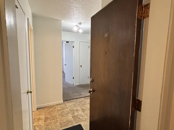 3607 118th Ave NW #103, Edmonton, AB T5W 0Z3