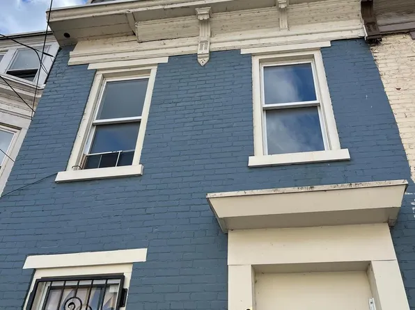 323 Peffer St, Harrisburg, PA 17102