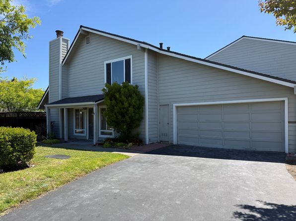 803 Vespucci Ln