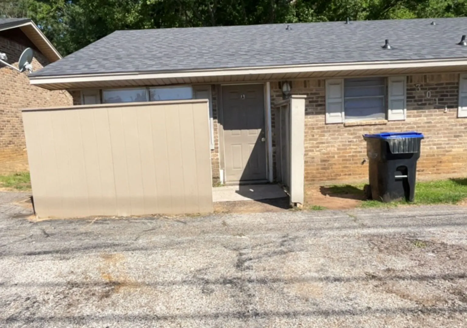 2 bed, 752 sqft, $895 — Photo 1