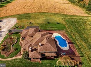 2350 Mountain View Dr, Dover, PA 17315