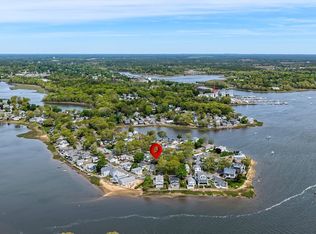 13 Woodland Cir, Wareham, MA 02571