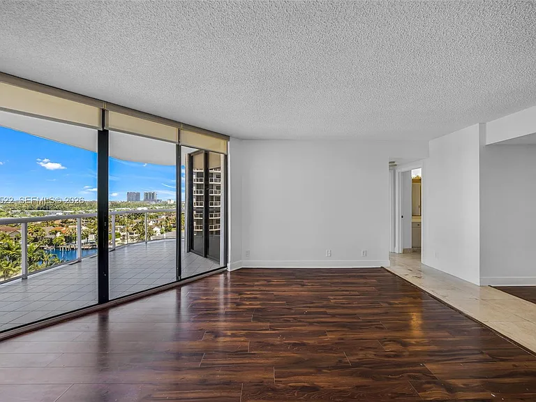 3610 Yacht Club Dr #1016 — Photo 13