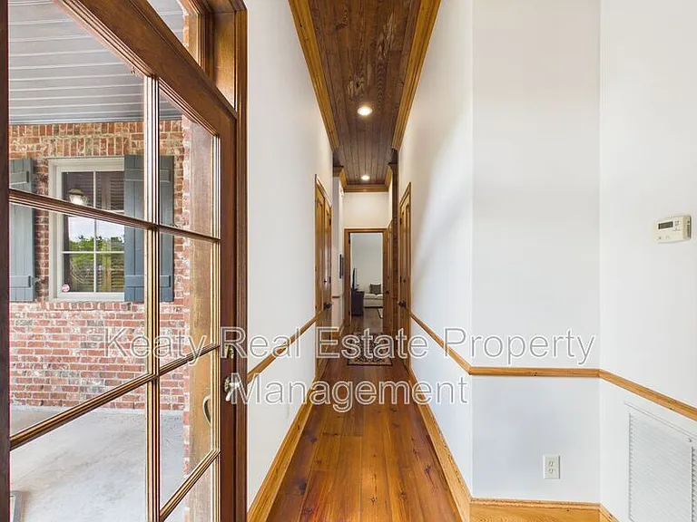 104 Studio Ct — Photo 6