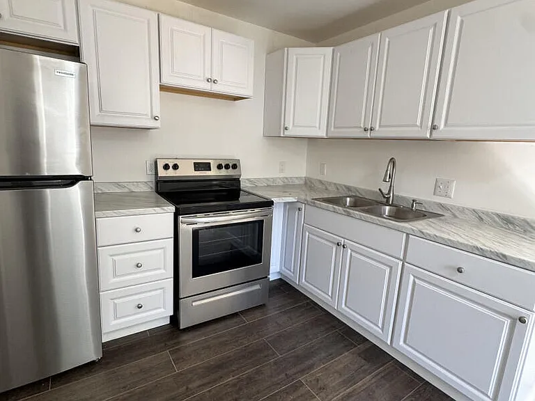 261 NW 81st St #B — Photo 10
