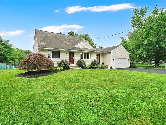 3rd image of 84 Judd Ave