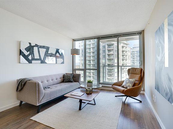 5th image of 9981 Whalley Blvd #3303