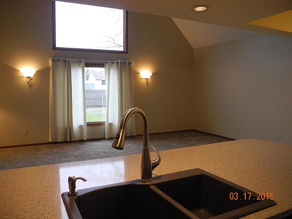 Kitchen Overlooking Great Rm