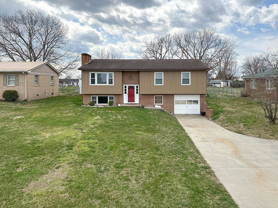 1st image of 76 Hillside Dr