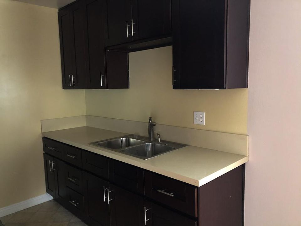 1st image of 2339 Glendale Blvd #4