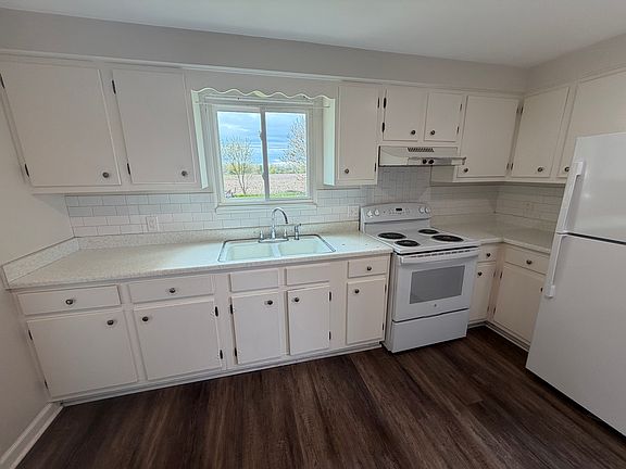 2nd image of 1146 County Road 8 #B