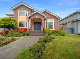 6589 Kitchener St, Burnaby, BC V5B2J7