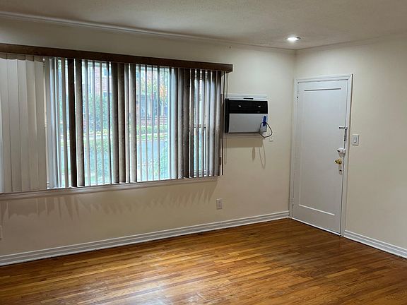 3rd image of 17419 Jewel Ave Floor 1
