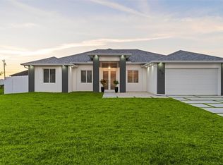 618 NW 7th Pl, Cape Coral, FL 33993