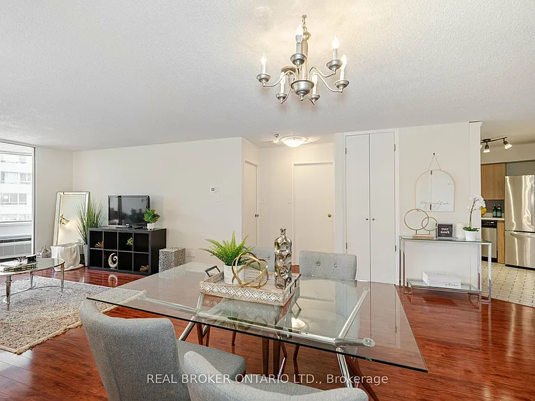 250 Queens Quay W #604 — Photo 16