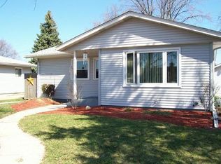 8553 21st Ave, Kenosha, WI 53143