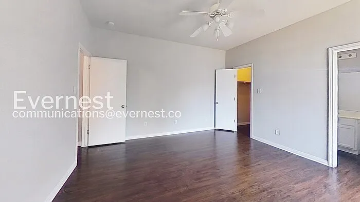 1011 Iola Dr — Photo 11