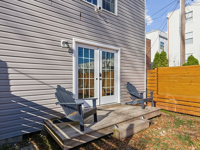 113 S Laurel St #A — Photo 32