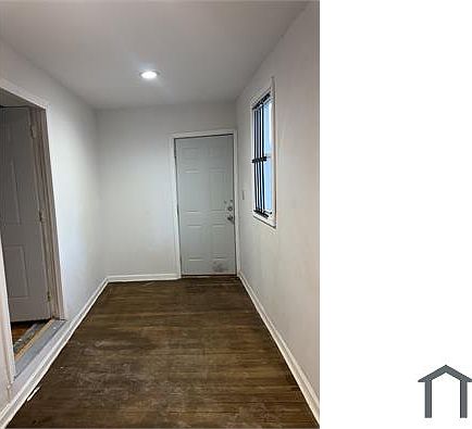 2nd image of 2516 E 72nd Pl
