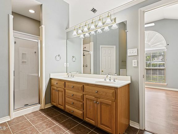 4th image of 6316 Amberly Dr